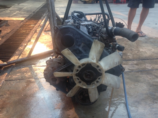 ขายเครื่องtoyota 2Lสภาพสวยครับ