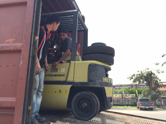 ขายรถโฟลคลิฟท์  MITSUBISHI FD20 ,เครื่องยนต์ดีเซล ,เสายกสูง 4.0 เมตร ,งาปรับคว่ำ-หงาย , รถนำเข้าจากญี่ปุ่น 100\%