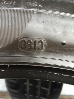 ขายยาง PIRELLI P-ZERO 225-40-18 ปี13 ดอกหนา ไม่มีปะ คู่ละ 2,500 บาท