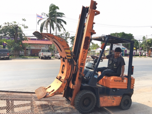 ขายรถโฟลคลิฟท์ TOYOTA 5FD15,เครื่องยนต์ดีเซล ,เสายกสูง 4.0 เมตร ,งาปรับคว่ำ-หงาย , รถนำเข้าจากญี่ปุ่น 100\% ขายรถโฟลคลิฟท์ TOYOTA 5FD15,เครื่องยนต์ดีเซล ,เสายกสูง 4.0 เมตร ,งาปรับคว่ำ-หงาย , รถนำเข้าจากญี่ปุ่น 100\%