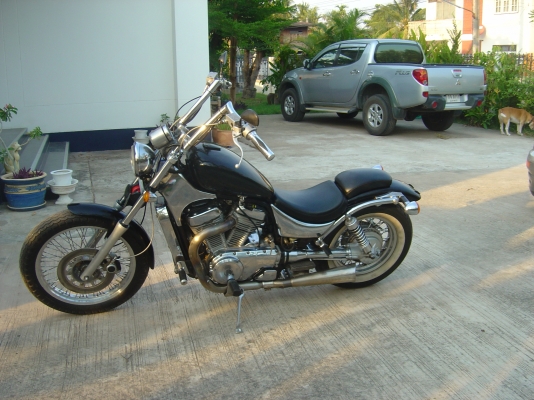 Suzuki 750 custom greenbook tax and insured