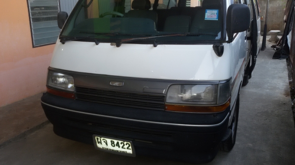 ต้องการขายรถตู้