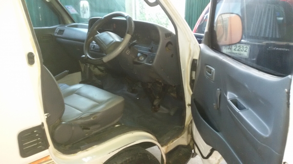 ต้องการขายรถตู้ ต้องการขายรถตู้