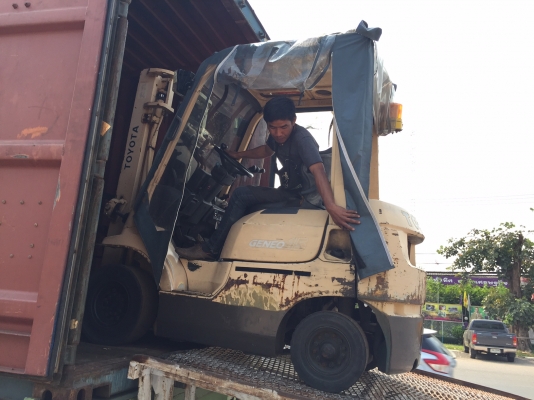 ขายรถโฟลคลิฟท์ TOYOTA 02-7FD15, เครื่องยนต์ดีเซล ,เสายกสูง 3.0 เมตร , รถนำเข้าจากญี่ปุ่น 100\% ขายรถโฟลคลิฟท์ TOYOTA 02-7FD15, เครื่องยนต์ดีเซล ,เสายกสูง 3.0 เมตร , รถนำเข้าจากญี่ปุ่น 100\%