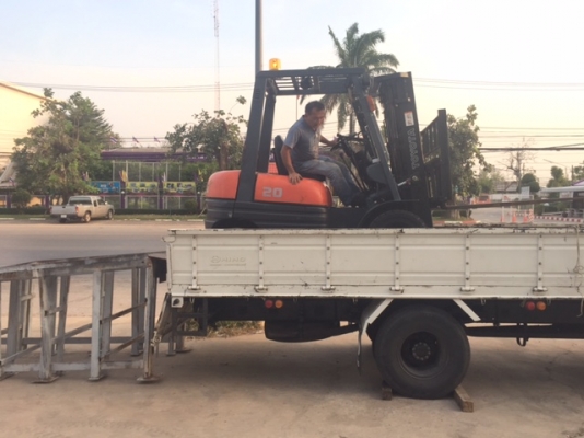 ขายรถโฟลคลิฟท์ TOYOTA 6FD20 ,เครื่องยนต์ดีเซล 2Z ,เสาฟลูฟรี 3 ท่อนยกสูง 4.3 เมตร ,งาปรับสไลด์ซ้าย-ขวา , รถนำเข้าจากญี่ปุ่น 100\% ขายรถโฟลคลิฟท์ TOYOTA 6FD20 ,เครื่องยนต์ดีเซล 2Z ,เสาฟลูฟรี 3 ท่อนยกสูง 4.3 เมตร ,งาปรับสไลด์ซ้าย-ขวา , รถนำเข้าจากญี่ปุ่น 100\%