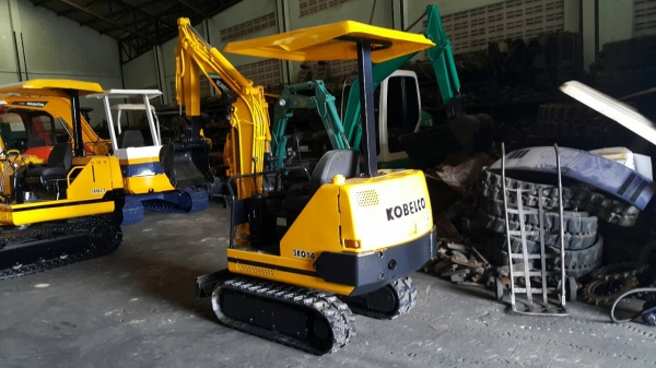 ขาย รถขุด KOBELCO รุ่น SK014 มือสองญี่ปุ่น ขึ้นรถปิคอัพได้ แทรกยางใหม่เอี่ยม สลักแน่น ทำงานไว เครื่องยนต์ดีเซล 3สูบ มือถือ/LINE ID : 0818753444