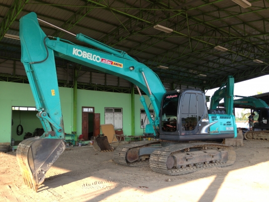 ขาย KOBELCO SK 200-8 Super-X  4000 ชั่วโมง สนใจขอรูปเพิ่มเติมได้ครับทางลาย ติดต่อเจ้าของโดยตรง 081-4283210