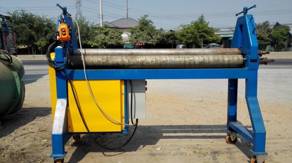 *** Sold *** เครื่องม้วน 4 ฟุต ลูกกลิ้ง 4"ยาว 135 cm. ม้วนหนา 3 มิล ไฟ 380V เครื่องประกอบใหม่ 100\% ไม่เคยใช้งาน!!