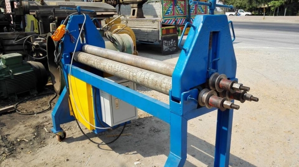 *** Sold *** เครื่องม้วน 4 ฟุต ลูกกลิ้ง 4"ยาว 135 cm. ม้วนหนา 3 มิล ไฟ 380V เครื่องประกอบใหม่ 100\% ไม่เคยใช้งาน!!