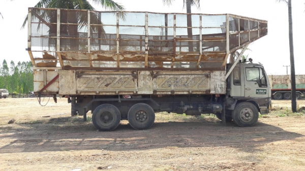 ขาย 10 ล้อดั้มคอกสูง HINO FM3H มีระบบลากพ่วง เครื่องเดิม HO7D 195 แรงม้า เกียร์เดิม สโลว์เดิม ทะเบียนพร้อมโอนครับ