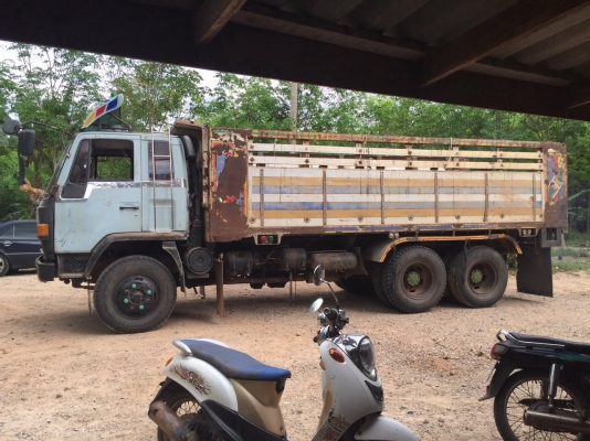 ขายรถ10ล้อดั้มพ์ ISUZU FVZ12MY วางเครื่อง 6HK1 230แรงม้า สนใจโทร 081-970-1072