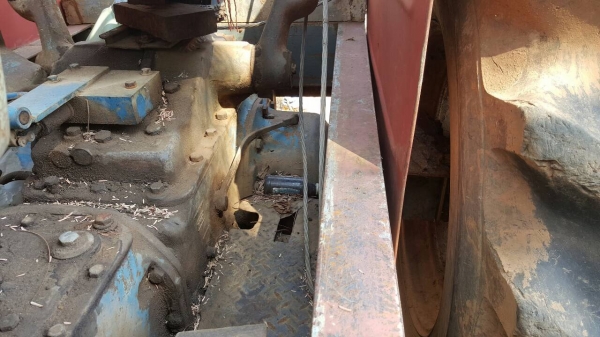 ขาย รถไถ FORD 5500 T1 เอกสารใบซื้อขาย อุปกรณ์มีแค่ผานดันหน้า ราคาต่อรองได้ครับ