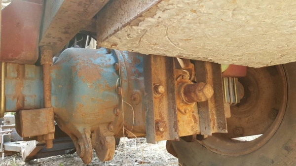 ขาย รถไถ FORD 5500 T1 เอกสารใบซื้อขาย อุปกรณ์มีแค่ผานดันหน้า ราคาต่อรองได้ครับ