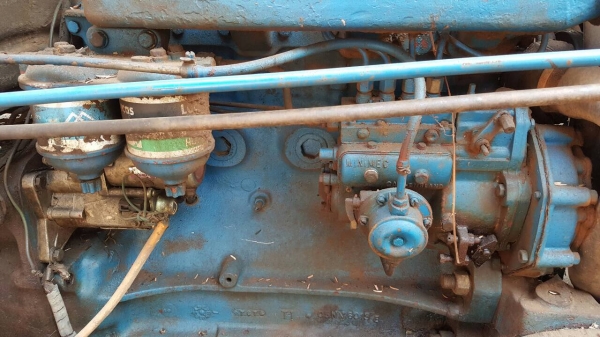 ขาย รถไถ FORD 5500 T1 เอกสารใบซื้อขาย อุปกรณ์มีแค่ผานดันหน้า ราคาต่อรองได้ครับ