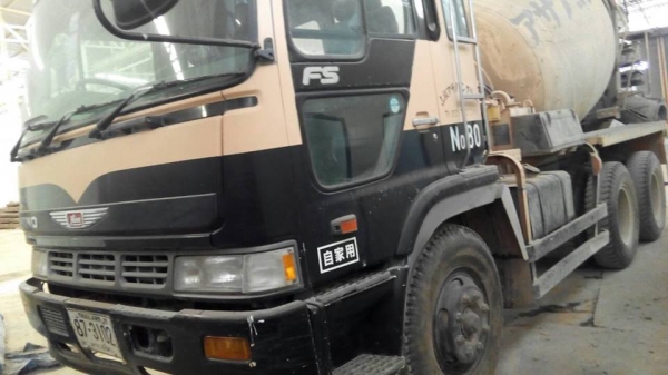 ขาย10ล้อโม่ เปอร์เซียรถโม่ปูน 360 โม่7คิวโม่นอก แชชซีสวยเครื่องดี สวยพร้อมใช้งาน โม่ตรง