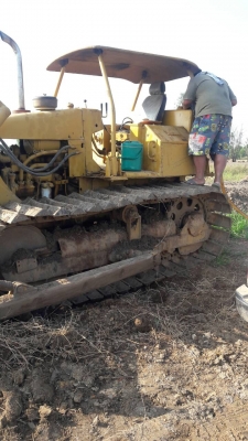 ขออนุญาติขายขแทร็กเตอD4E ตีนไก่โซ่ใหม่สองข้างลอเลอใหม่ เครื่อง43V รถสวยพร้อมใช้งาน ราคา 420000สนใจติดต่อ  ช่างดำ  0853224877-0988930465