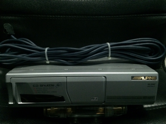 ตู้CD Alpine CHA-S640 CD6แผ่น มีช่องOptical สภาพสวย มือ2 ญี่ปุ่น