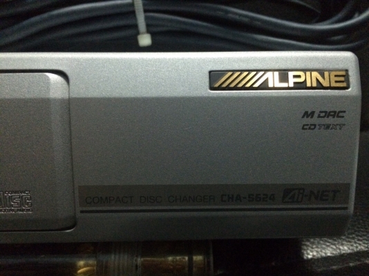 ตู้CD Alpine CHA-S640 CD6แผ่น มีช่องOptical สภาพสวย มือ2 ญี่ปุ่น ตู้CD Alpine CHA-S640 CD6แผ่น มีช่องOptical สภาพสวย มือ2 ญี่ปุ่น