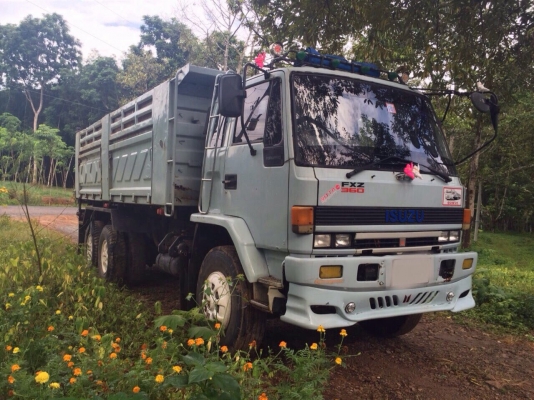 ขายรถ10ล้อดั้มพ์ ISUZU FXZ23NFY วางเครื่อง 250แรงม้า มีระบบลำโพง สนใจโทร 081-970-1072