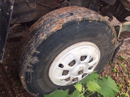 ขายรถ10ล้อดั้มพ์ ISUZU FXZ23NFY วางเครื่อง 250แรงม้า มีระบบลำโพง สนใจโทร 081-970-1072