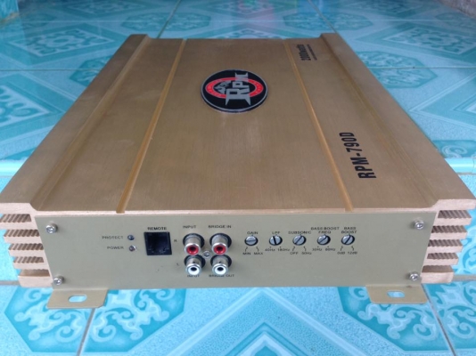 แอมป์คลาสดี RPM2000w มือสองสภาพนางฟ้า เดิมๆไม่เคยซ่อม ใช้งานปกติ สายบูสเบสมีครบ ขับซับ10&quot;-12&quot;หล่อได้ เบสลูกโตๆ ขาย 2850 บาท สนใจ0892425454 อยู่สระบุรี