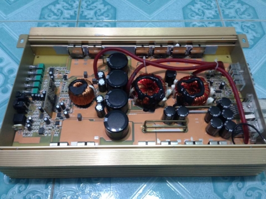 แอมป์คลาสดี RPM2000w มือสองสภาพนางฟ้า เดิมๆไม่เคยซ่อม ใช้งานปกติ สายบูสเบสมีครบ ขับซับ10&quot;-12&quot;หล่อได้ เบสลูกโตๆ ขาย 2850 บาท สนใจ0892425454 อยู่สระบุรี