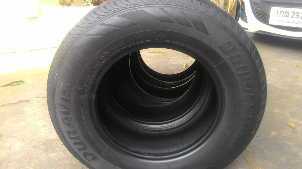 ยาง 215/70/15 ปี13 บริสโตน Duravis R611=3600บาท