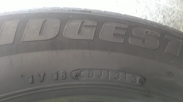 ยาง 215/70/15 ปี13 บริสโตน Duravis R611=3600บาท