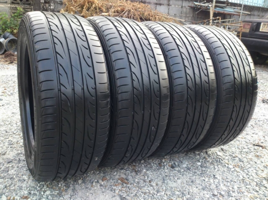 ขายยาง  DUNLOP LM704  225/50R17 ยางสัปดาห์ที่06ปี15  ดอกยางหนาสดนิ่มเท่ากันไม่แตกลายไม่ร้าวไม่มีปะสวยๆ จำนวน 1 ชุด