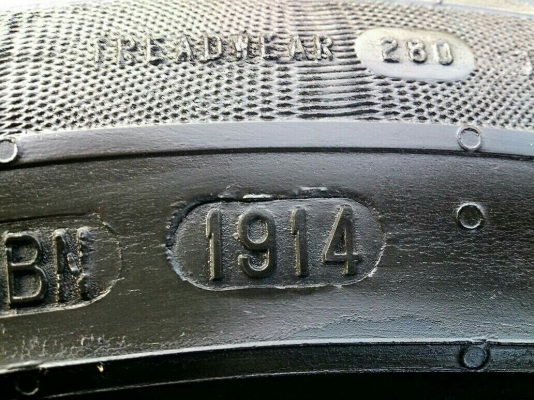 ขายยาง Continental 205/50R17 ยางสัปดาห์ที่19ปี14 ดอกยางเต็มหนาสดนิ่มลึกเท่ากันไม่มีปะสวยๆ จำนวน 1 ชุด