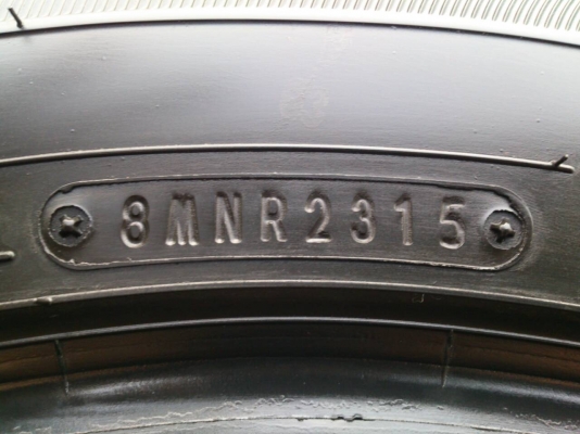 ขายยาง DUNLOP LM704  205/65R15 ยางสัปดาห์ที่23ปี15 ดอกยางสดหนาเท่ากันไม่แตกลายไม่ร้าวไม่กินข้างไม่มีปะ สวยๆ  จำนวน 1 ชุด