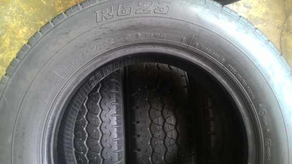 ยาง205/70/15 บริสโตนR623 ชุด4เส้น= 1500บาท