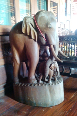 ช้างไม้สัก (ท่อนเดียว) หนึ่งคู่ ช้างไม้สัก (ท่อนเดียว) หนึ่งคู่