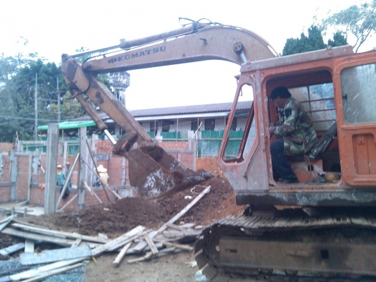 ขาย Komatsu PC120-2 สภาพเยี่ยมใช้งานปกติทุกอย่าง พร้อมใช้งาน