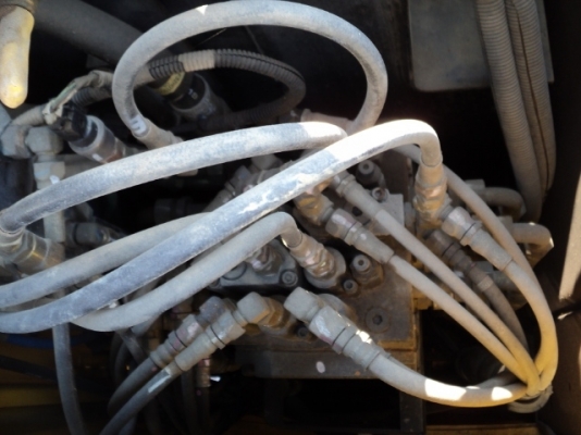 ขายแบคโฮนำเข้าจากญี่ปุ่นค่ะ โกเบ รุ่น SK70SR-1ES #YT04-09295 โทร 061-4194022 ใหม่