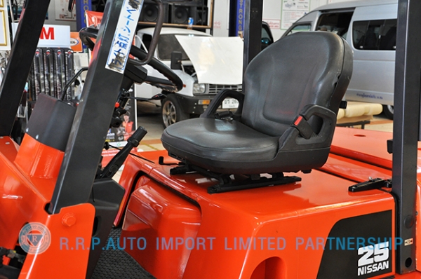 ขายรถโฟล์คลิฟท์มือสอง NISSAN รุ่น PJ02-301475 ราคา 285,000 บาทนำเข้าจากประเทศญี่ปุ่น 100\% ไม่เคยใช้งานในประเทศไทย