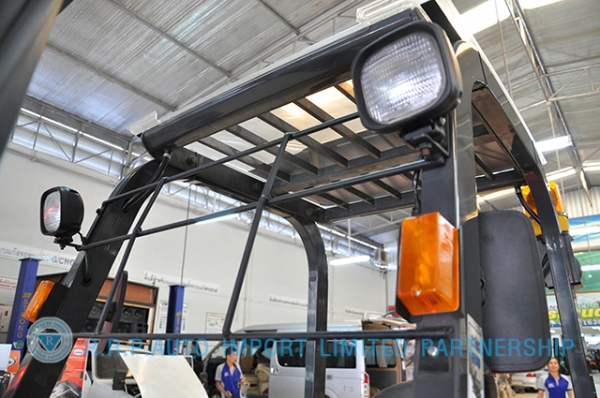 ขายรถโฟล์คลิฟท์มือสอง NISSAN รุ่น PJ02-301475 ราคา 285,000 บาทนำเข้าจากประเทศญี่ปุ่น 100\% ไม่เคยใช้งานในประเทศไทย