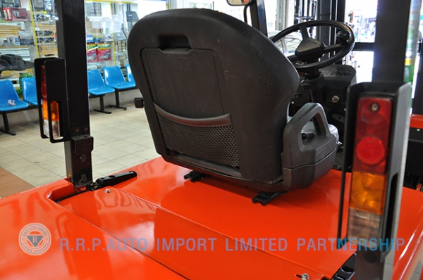 ขายรถโฟล์คลิฟท์มือสอง NISSAN รุ่น PJ02-301475 ราคา 285,000 บาทนำเข้าจากประเทศญี่ปุ่น 100\% ไม่เคยใช้งานในประเทศไทย