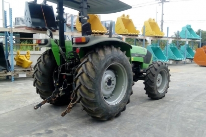 ขายด่วน รถแทรกเตอร์ขับเคลื่อน 4 ล้อ สภาพสวยๆ พร้องใช้งาน ขายด่วน รถแทรกเตอร์ขับเคลื่อน 4 ล้อ สภาพสวยๆ พร้องใช้งาน