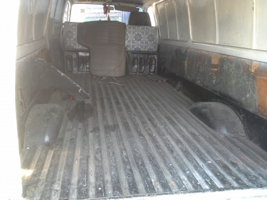 ขายรถตู้4ล้อISUZU  พร้อมทะเบียน