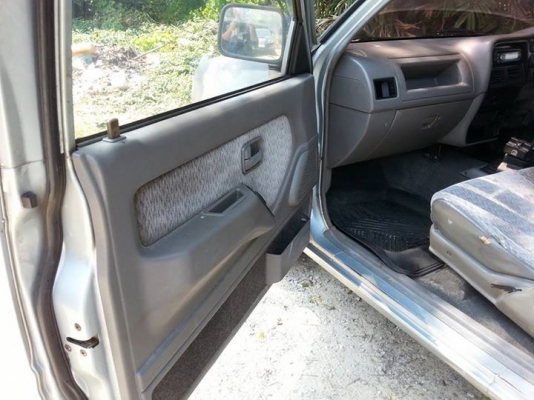 อีซูซุ ดราก้อนอาย ปี 97 slx เครื่อง 2500