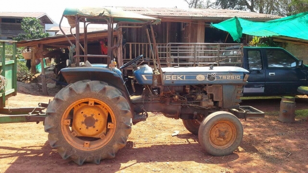 รถไถ ISEKI TS 2510 เก่าบ้าน รถอย่างเดียว ขายตามสภาพ ไช้งานได้ มีลิ้ง Youtube ครับ