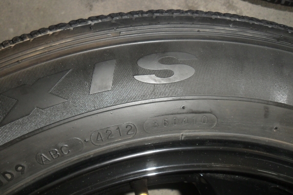 ล้อแม็ก17นิ้ว6รู พร้อมยาง สวยๆ 4 ล้อ ราคา 10700 บาท ล้อแม็ก17นิ้ว6รู พร้อมยาง สวยๆ 4 ล้อ ราคา 10700 บาท