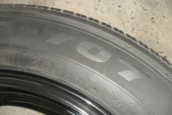 ล้อแม็ก17นิ้ว6รู พร้อมยาง สวยๆ 4 ล้อ ราคา 10700 บาท ล้อแม็ก17นิ้ว6รู พร้อมยาง สวยๆ 4 ล้อ ราคา 10700 บาท