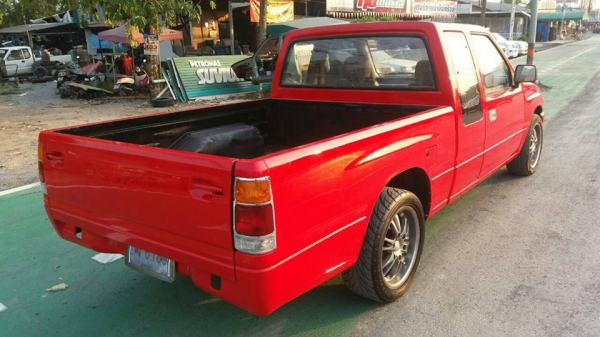 ขายอีซูซุ TFR ปี90 สภาพดี เครื่องเดิมๆ สีเต็ม แอร์เย็น คัทซีสวยไม่ผุ ภาษีไม่ขาด ราคา 125000 สนใจโทร 0866668500 - 0805669540