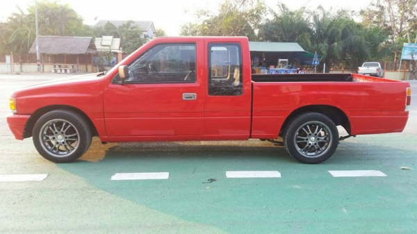 ขายอีซูซุ TFR ปี90 สภาพดี เครื่องเดิมๆ สีเต็ม แอร์เย็น คัทซีสวยไม่ผุ ภาษีไม่ขาด ราคา 125000 สนใจโทร 0866668500 - 0805669540