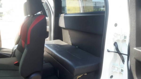 ขาย isuzu d-max all new x-series ปี 2015 สภาพดี เดิมทั้งคัน ห้องเครื่องสวย สีเต็ม แอร์เย็น ขับดีไม่มีปัญหา รถ ออกได้ 7 เดือน ขายราคา 480,000 สนใจโทร 0866668500 - 0805669540