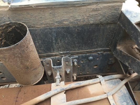 ISUZU. NPR 59LU. ดั้มเครื่อง6BB1หลังเอฟ ISUZU. NPR 59LU. ดั้มเครื่อง6BB1หลังเอฟ