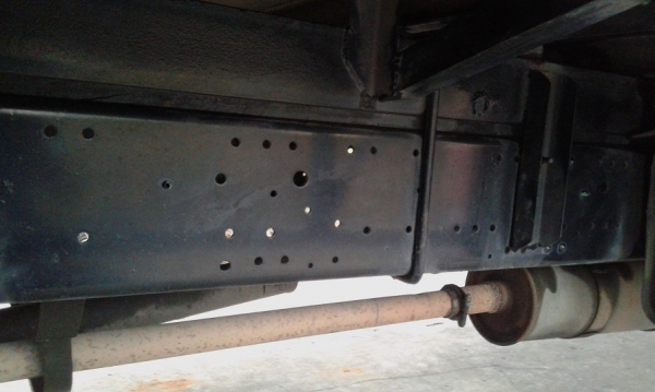 ISUZU NQR เครื่อง 120 แรง จดปี 41 ตู้ 10 บาน ยาว 5.5 เมตร