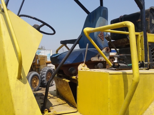 ขาย485,000รถบด 12 ตันY BOMAG  1 เพลา สั่นสะเทือน  เครื่องดี ปั้มดี เกียร์แรงรถพร้อมใช้ราคาถูก 090772-3710 090-772-3708